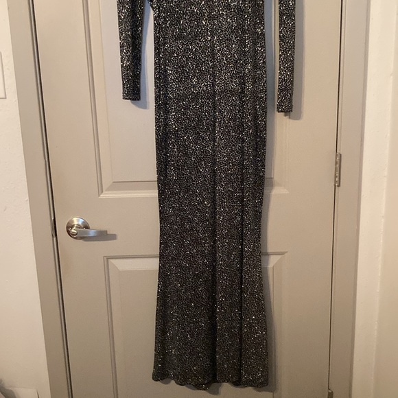 Issue New York Illusion Gown in Black/Silver| Sz M - Picture 6 of 12